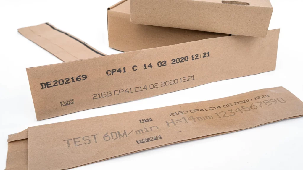 EBS-6900_wydruk_czarnym_atramentem_na_kawalkach_szarego_papieru_dsc00049-1336x750-optimized